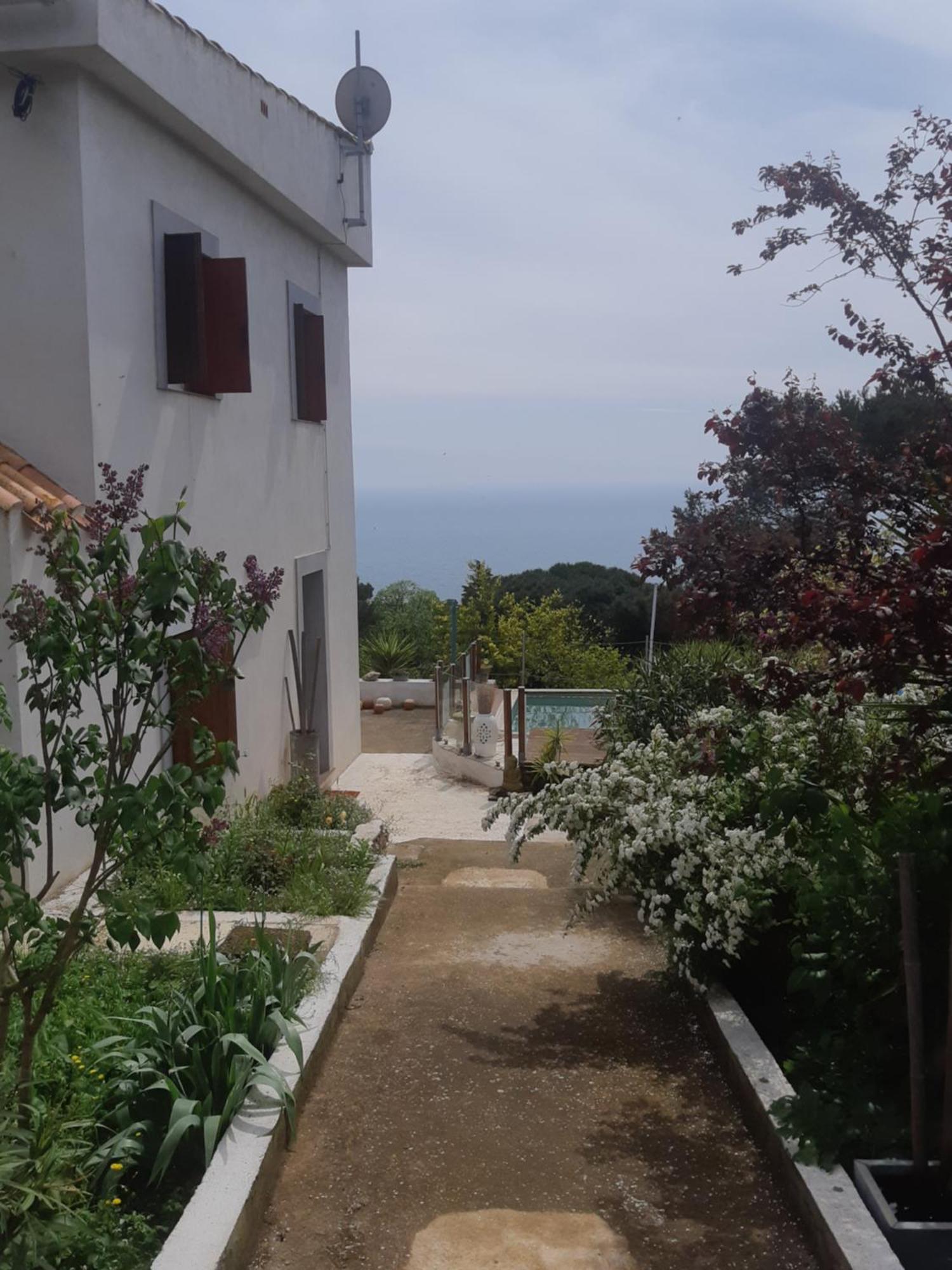 Haut De Villa Au Mont St Clair Vue Exceptionnelle Mer Et Foret Terrasses, Piscine, Petanque, Solarium Prives Sète Exteriör bild